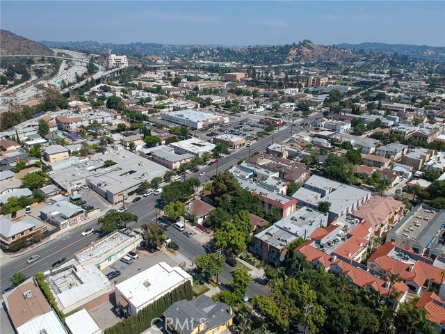 Image 19 of 65 For 241 Verdugo  