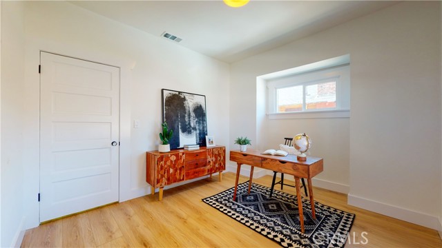 Detail Gallery Image 13 of 17 For 2248 W 29th Pl, Los Angeles,  CA 90018 - 3 Beds | 2 Baths