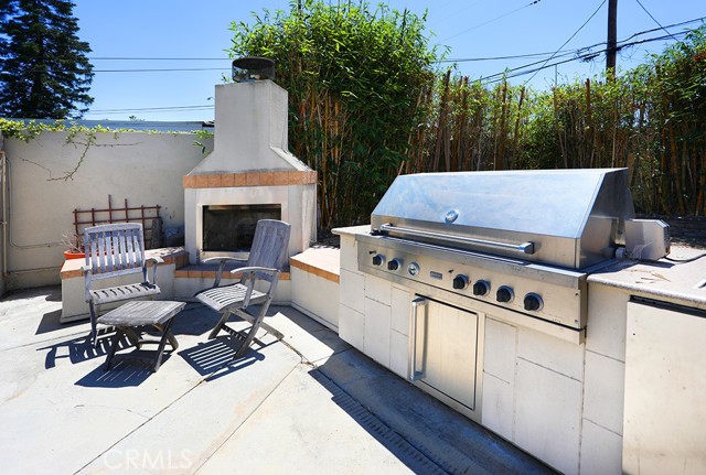 3807 Gardenia, Long Beach CA: https://media.crmls.org/medias/3d22746b-05eb-497b-ac1a-ab5341f10b79.jpg