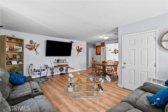 Detail Gallery Image 22 of 43 For 2001 N Salinas Ave, Los Angeles,  CA 90059 - 4 Beds | 2 Baths