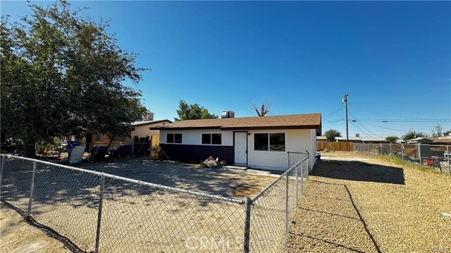 Detail Gallery Image 1 of 1 For 35226 Maple St, Barstow,  CA 92311 - 3 Beds | 1 Baths