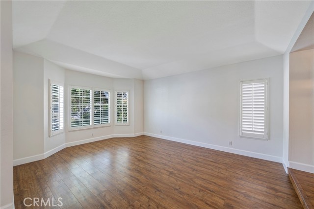 Detail Gallery Image 13 of 59 For 24004 Arminta St, West Hills,  CA 91304 - 4 Beds | 3 Baths