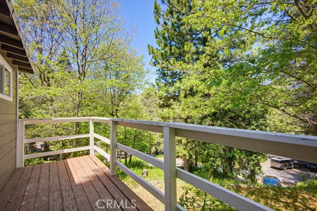 22951 Redwood, Crestline, CA 92325