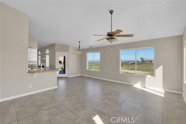 Detail Gallery Image 16 of 51 For 12865 Barbet Rd, Phelan,  CA 92371 - 3 Beds | 2/1 Baths