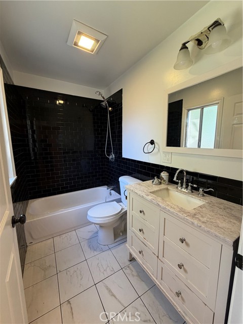 Detail Gallery Image 14 of 18 For 10563 Irma Ave, Tujunga,  CA 91042 - 3 Beds | 2 Baths
