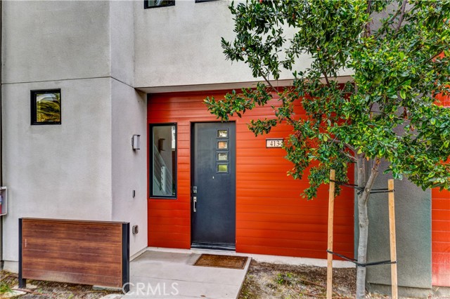 Detail Gallery Image 3 of 47 For 413 Transport, Tustin,  CA 92782 - 4 Beds | 4 Baths