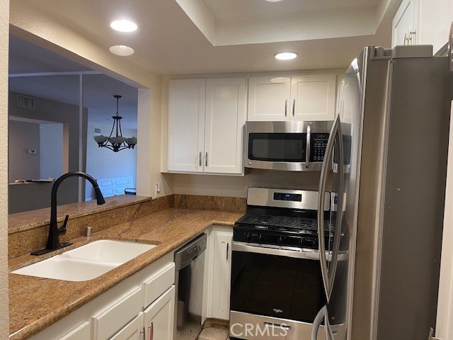 Detail Gallery Image 6 of 13 For 21650 21650 Burbank Blvd. #206,  Woodland Hills,  CA 91367 - 2 Beds | 2 Baths