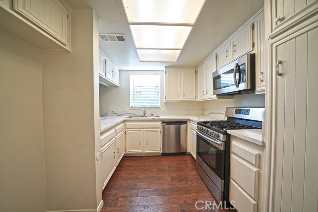 Detail Gallery Image 5 of 22 For 26854 Claudette St #727,  Canyon Country,  CA 91351 - 3 Beds | 2 Baths