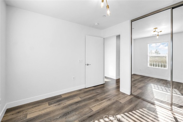 16710 Nicklaus Drive, Sylmar CA: https://media.crmls.org/medias/3d27fa71-8275-47a5-9565-64b1ce03c110.jpg