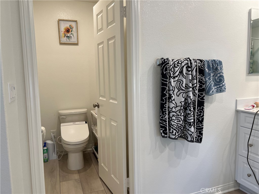 https://media.crmls.org/medias/3d29778d-00e5-46d1-bccf-e82bbf970c8f.jpg?preset=X-Large