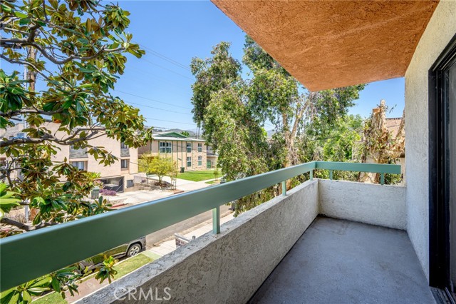 Detail Gallery Image 8 of 25 For 1142 Stanley Ave #12,  Glendale,  CA 91206 - 2 Beds | 2 Baths
