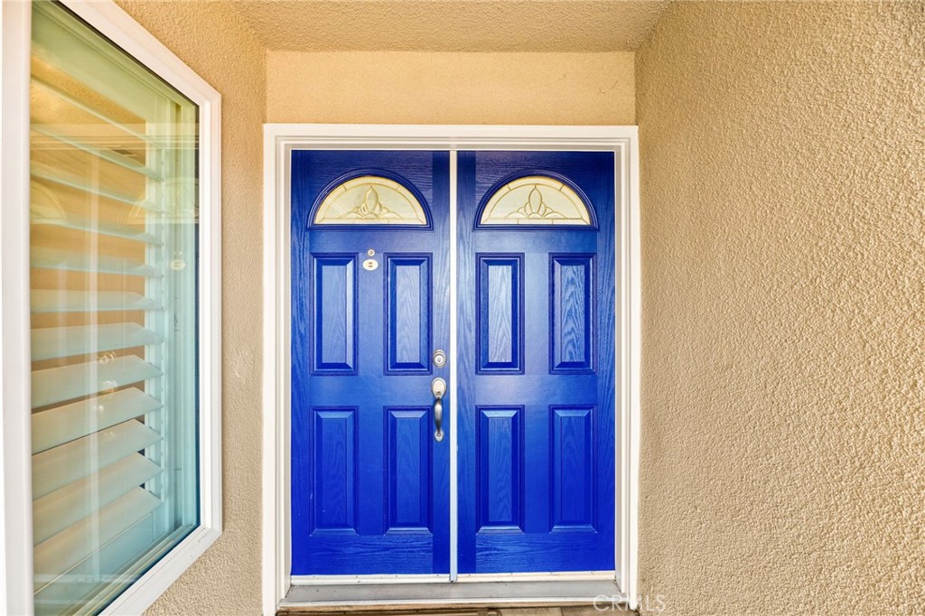 https://media.crmls.org/medias/3d2a02b2-59cb-44fd-9e36-38e72c703797.jpg?preset=X-Large