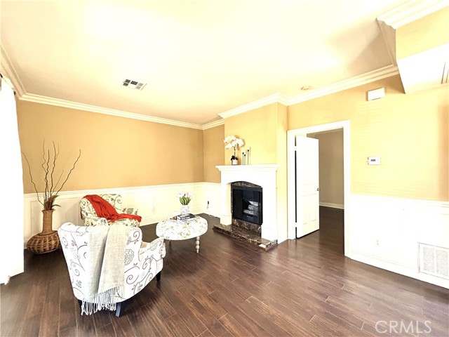 Detail Gallery Image 6 of 29 For 10824 Sabre Hill Dr, San Diego,  CA 92128 - 1 Beds | 1 Baths