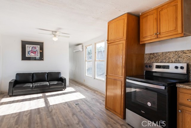 Detail Gallery Image 4 of 19 For 23449 Stafford St, Perris,  CA 92570 - 3 Beds | 2 Baths