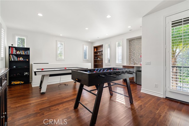 Detail Gallery Image 16 of 37 For 26910 Mirasol St, Valencia,  CA 91355 - 5 Beds | 5 Baths