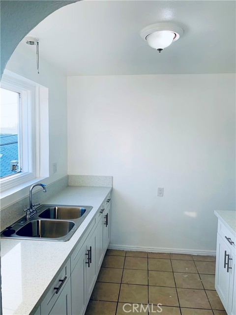 Image 13 of 30 For 961 47th Street