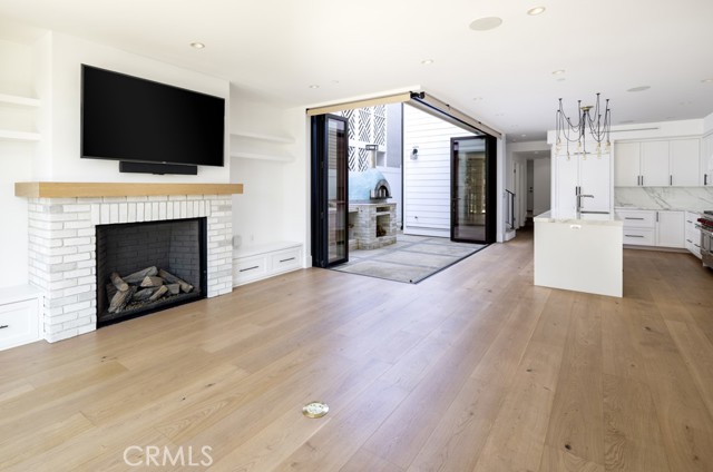 Detail Gallery Image 8 of 17 For 616 Acacia, Corona Del Mar,  CA 92625 - 3 Beds | 3/1 Baths