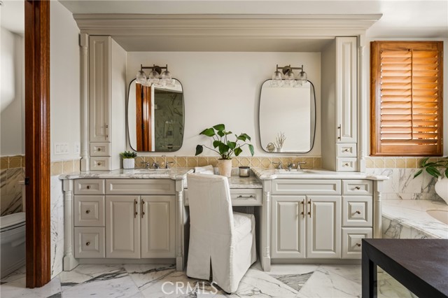 Detail Gallery Image 17 of 40 For 604 1/2 Marigold Ave #B,  Corona Del Mar,  CA 92625 - 3 Beds | 3 Baths