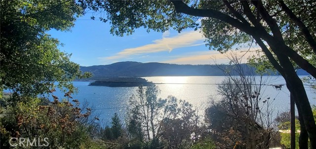 Detail Gallery Image 2 of 22 For 11664 Lakeview Dr, Clearlake Oaks,  CA 95423 - 2 Beds | 1/1 Baths