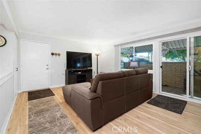 Detail Gallery Image 9 of 60 For 2118 via Puerta #D, Laguna Woods,  CA 92637 - 2 Beds | 2 Baths