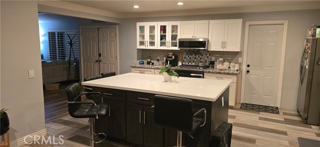 Detail Gallery Image 5 of 10 For 966 N Ironwood Ave, Rialto,  CA 92376 - 3 Beds | 2 Baths