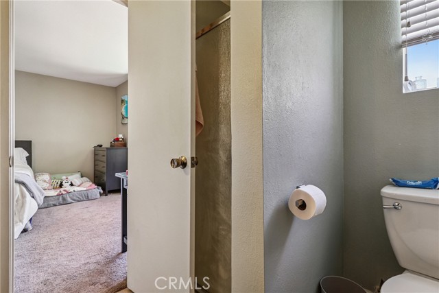 1832 Oak Tree Drive, Los Angeles CA: https://media.crmls.org/medias/3d2c06e0-6e21-4fb7-bcdf-816342cb3f41.jpg