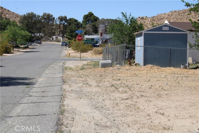 Detail Gallery Image 6 of 13 For 40139 Ridgemist St, Lake Los Angeles,  CA 93591 - – Beds | – Baths