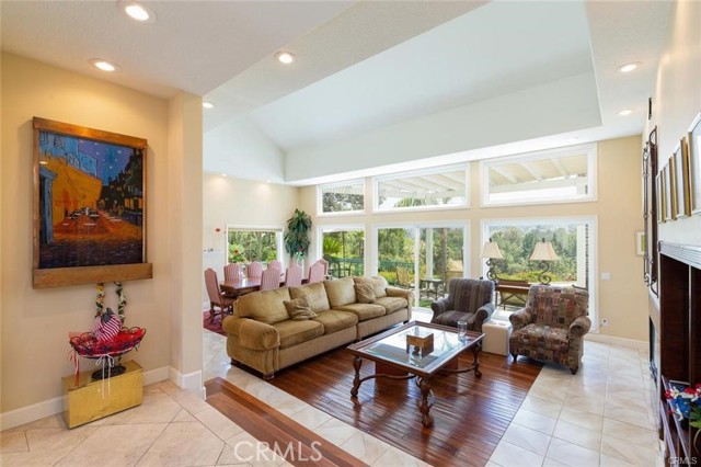 Detail Gallery Image 10 of 52 For 1802 Prince Albert Dr, Riverside,  CA 92507 - 2 Beds | 2 Baths