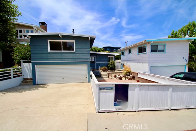 651 15th Street, Manhattan Beach, California 90266, 3 Bedrooms Bedrooms, ,2 BathroomsBathrooms,Residential,Sold,15th,SB21094709