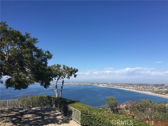 1637 Via Arriba, Palos Verdes Estates, California 90274, 4 Bedrooms Bedrooms, ,3 BathroomsBathrooms,Residential,Sold,Via Arriba,PV16717191