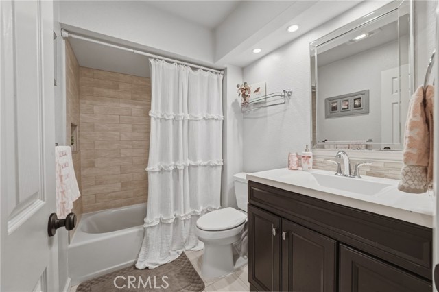 Image 35 of 54 For 16727 Lake Knoll