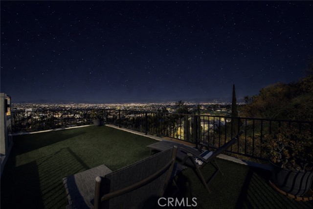 Detail Gallery Image 44 of 44 For 3952 Oakfield Dr, Sherman Oaks,  CA 91423 - 5 Beds | 4/1 Baths