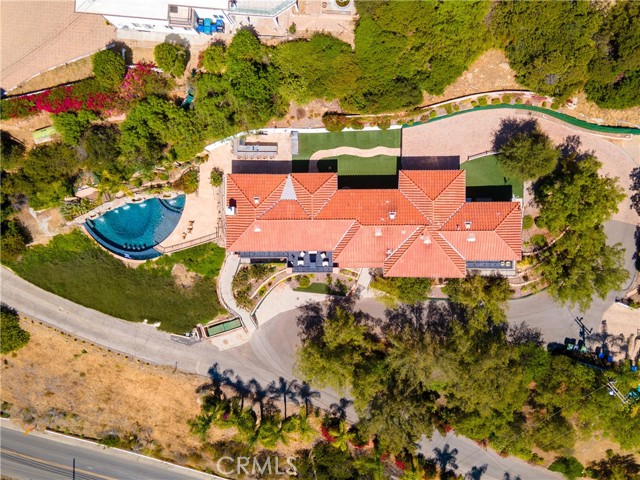24410 Mulholland, Calabasas CA: https://media.crmls.org/medias/3d30fb91-53fa-46d1-82c7-8f26b4f6ce55.jpg