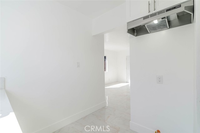 Detail Gallery Image 10 of 22 For 1116 S Berendo St #6,  Los Angeles,  CA 90006 - 3 Beds | 1 Baths