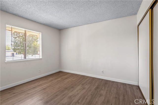 Detail Gallery Image 18 of 22 For 2117 Electra Ave, Simi Valley,  CA 93065 - 5 Beds | 2/1 Baths
