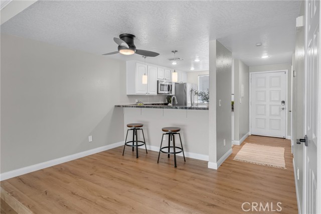 662 Sycamore Avenue, Claremont CA: https://media.crmls.org/medias/3d326652-b6cc-4eba-8c95-e5ee6187a7c5.jpg