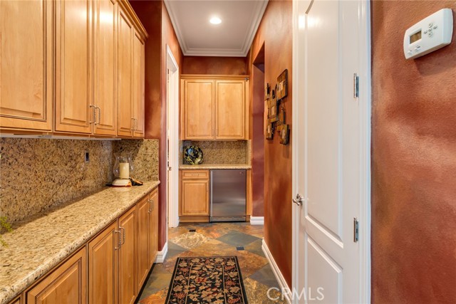 Detail Gallery Image 18 of 40 For 650 Crystal Mountain Cir, Riverside,  CA 92506 - 4 Beds | 3/1 Baths