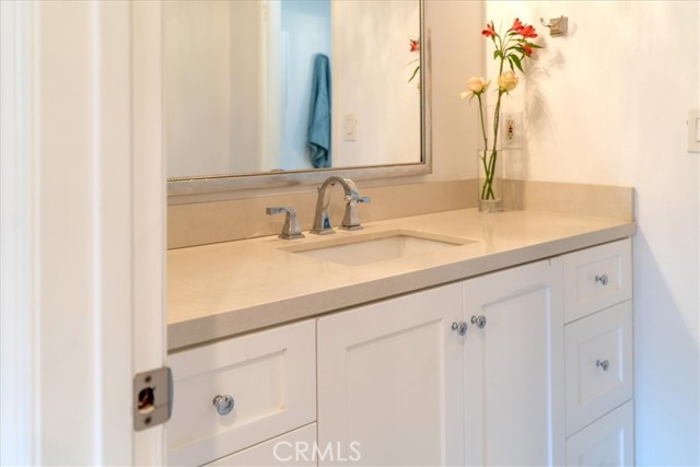 2000 Mathews Avenue, Redondo Beach, California 90278, 2 Bedrooms Bedrooms, ,1 BathroomBathrooms,Residential,Sold,Mathews,SB22063951