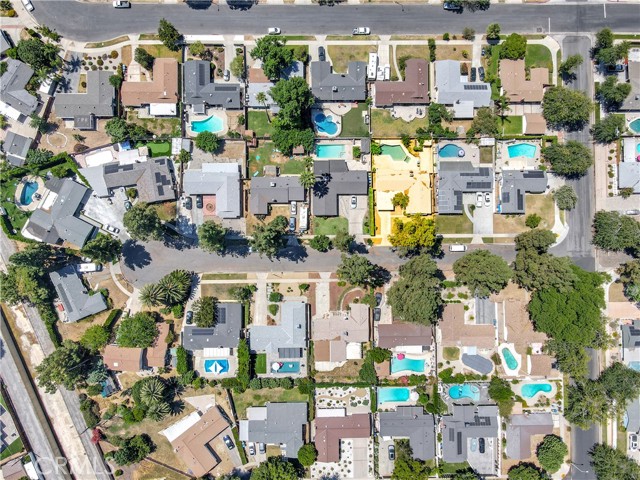 Detail Gallery Image 27 of 28 For 22942 Elkwood St, West Hills,  CA 91304 - 4 Beds | 2 Baths