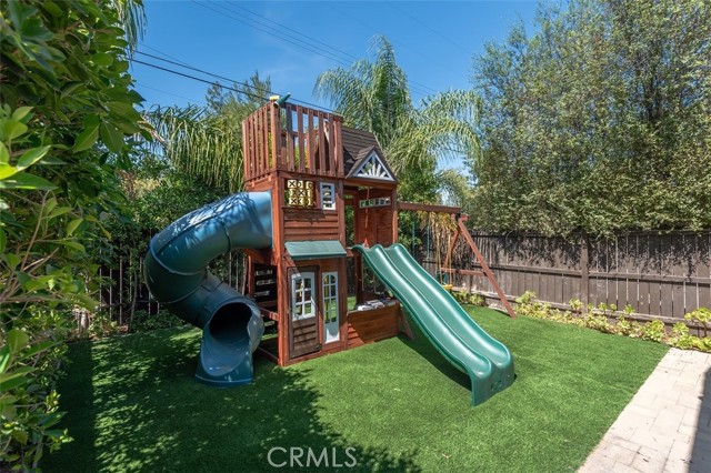 Detail Gallery Image 24 of 26 For 18005 Bullock, Encino,  CA 91316 - 5 Beds | 4 Baths