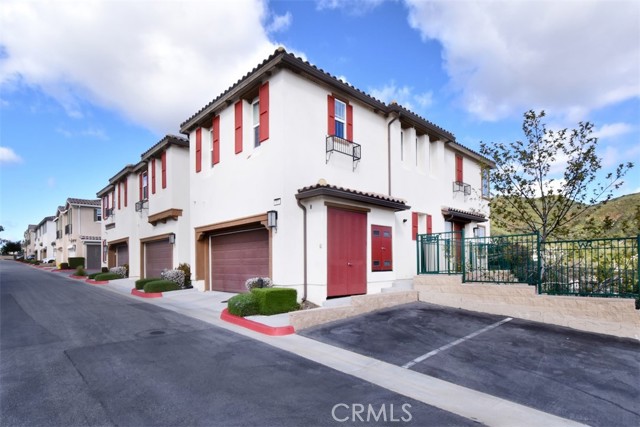 Detail Gallery Image 1 of 31 For 207 Morro Way #3,  Simi Valley,  CA 93065 - 3 Beds | 2/1 Baths
