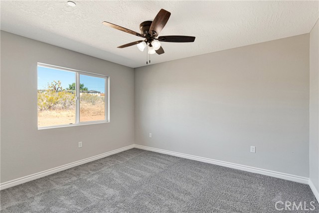 Detail Gallery Image 17 of 39 For 18702 Atlantic St, Hesperia,  CA 92345 - 4 Beds | 2/1 Baths