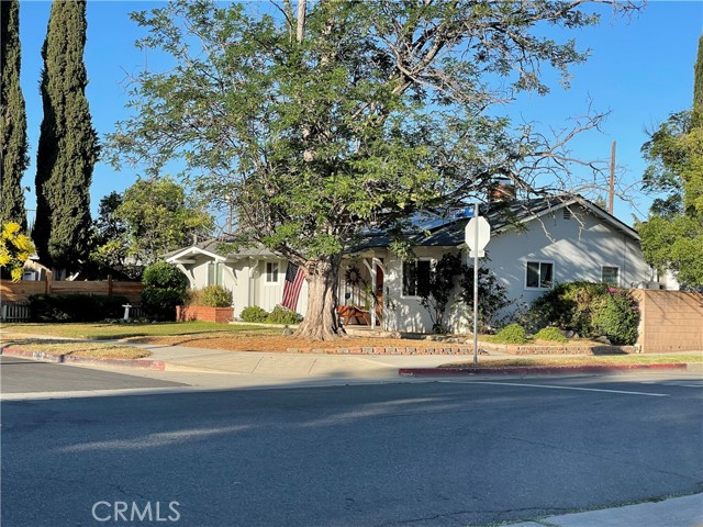 7957 Sausalito Avenue, Los Angeles CA: https://media.crmls.org/medias/3d33cb69-9910-4367-9348-7f2987574806.jpg