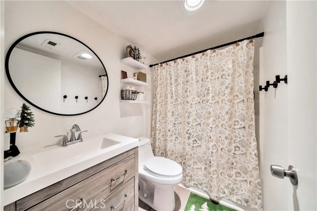 Detail Gallery Image 16 of 35 For 3500 S Greenville St #E5,  Santa Ana,  CA 92704 - 1 Beds | 1 Baths