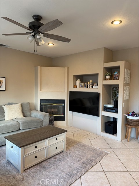 Detail Gallery Image 9 of 31 For 30816 Point Woods Ct, Temecula,  CA 92591 - 4 Beds | 2/1 Baths