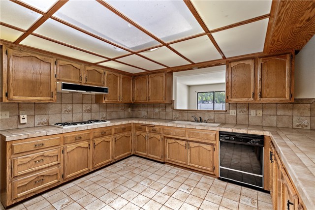 Image 9 of 51 For 26555 Lore Heights Court