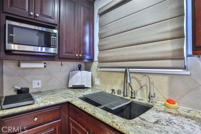 307 W 11th Street, Azusa CA: https://media.crmls.org/medias/3d358864-c14d-49f6-97c5-93a867778674.jpg