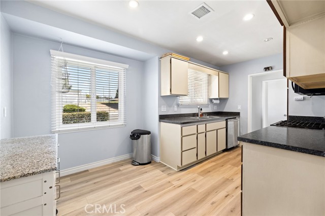 Detail Gallery Image 15 of 37 For 15458 Pastrana Dr, La Mirada,  CA 90638 - 4 Beds | 2 Baths