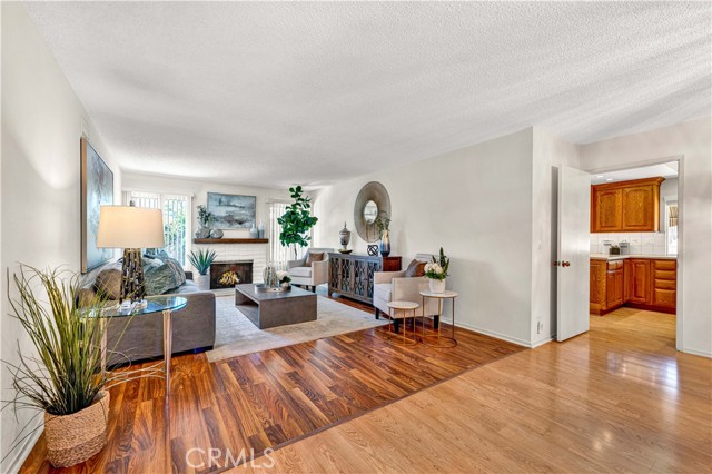 Detail Gallery Image 7 of 47 For 10924 Nighthawk Circle, Fountain Valley,  CA 92708 - 4 Beds | 2/1 Baths