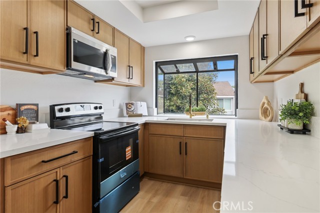 Detail Gallery Image 4 of 42 For 424 Deerfield Ave #172,  Irvine,  CA 92606 - 2 Beds | 1/1 Baths